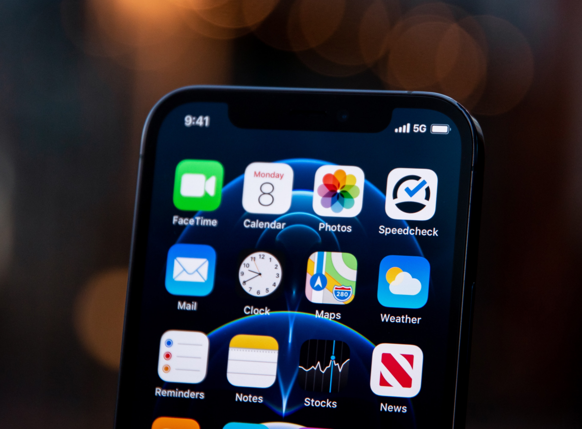 札达苹果手机维修分享为什么 iPhone 12 在冬季会自动关机 